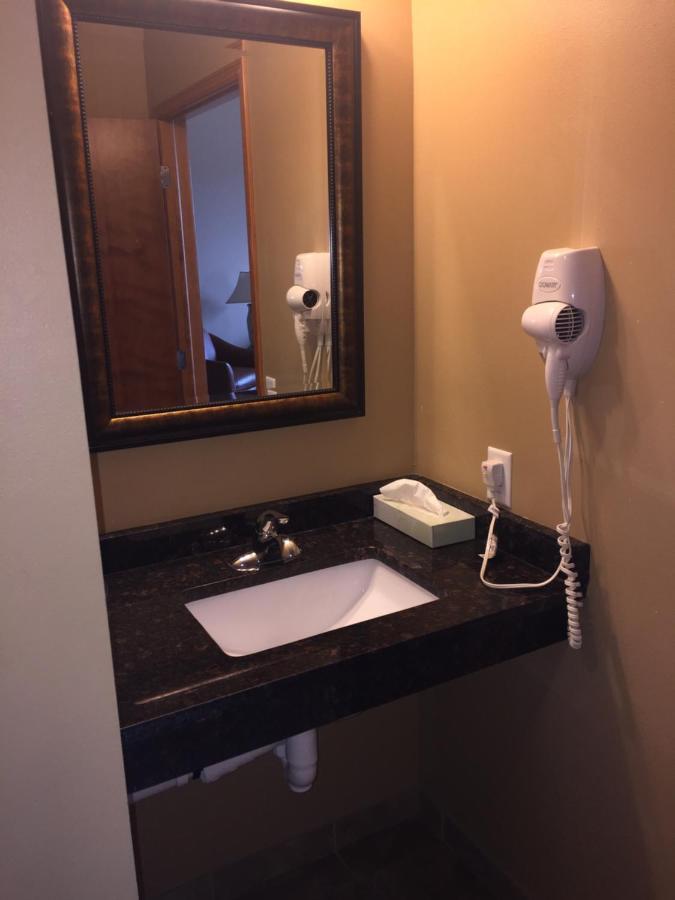 Cobblestone Inn & Suites - Newton Esterno foto