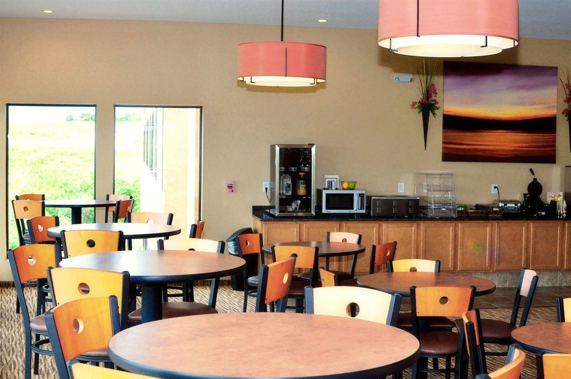 Cobblestone Inn & Suites - Newton Esterno foto
