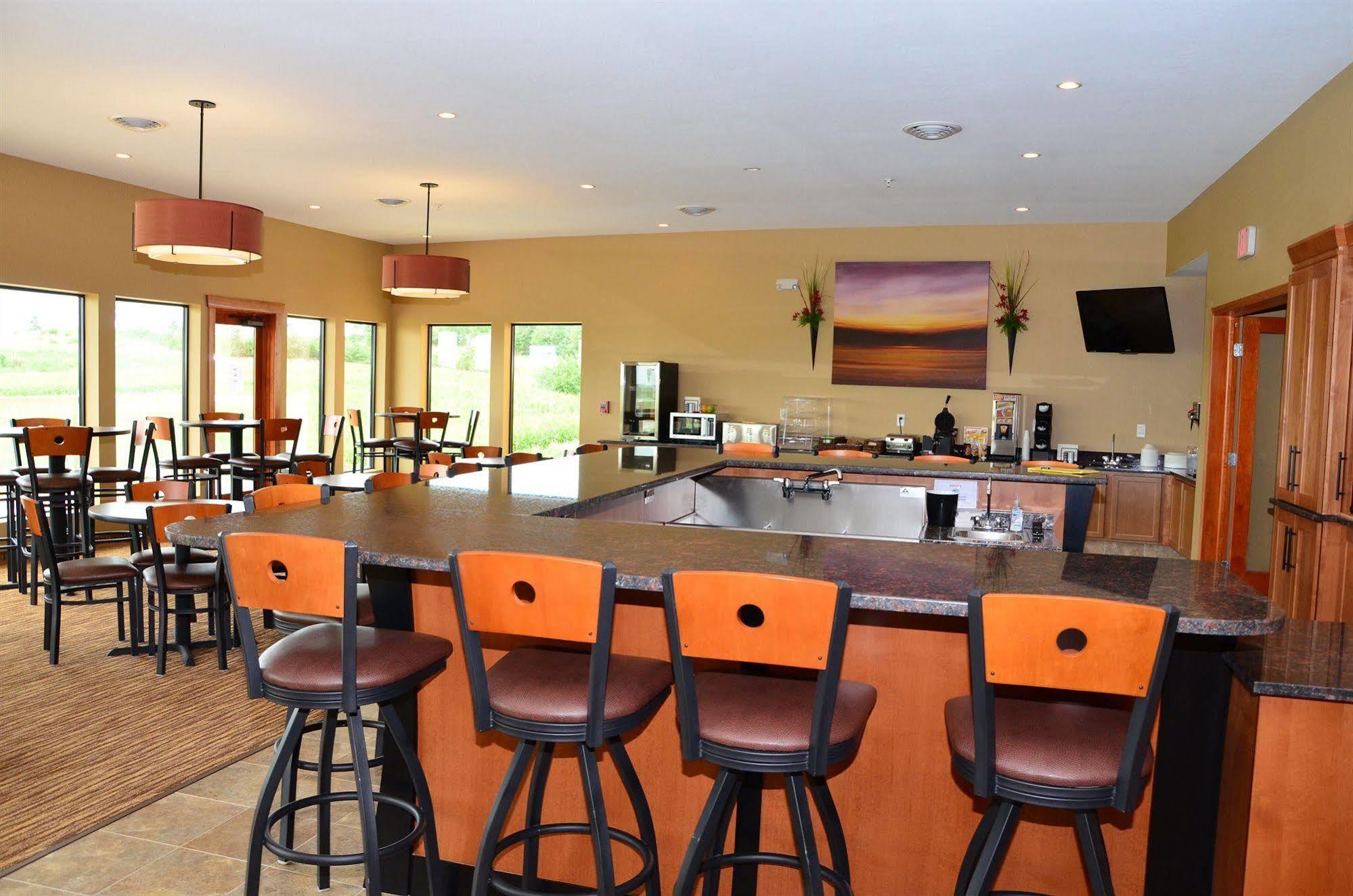 Cobblestone Inn & Suites - Newton Esterno foto